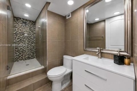 Condominio en alquiler en Hollywood, Florida, 2 dormitorios, 116.22 m2 № 2424451 - foto 22