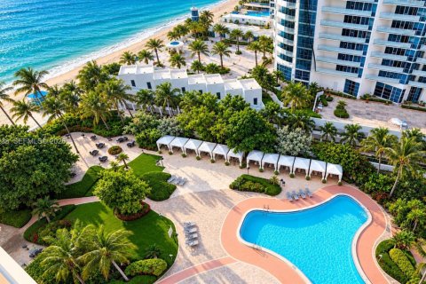 Condominio en alquiler en Hollywood, Florida, 2 dormitorios, 116.22 m2 № 2424451 - foto 25