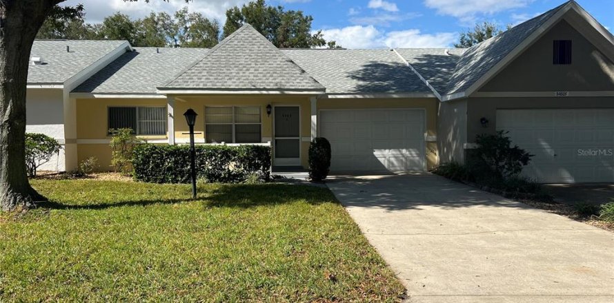 House in Ocala, Florida 2 bedrooms, 92.34 sq.m. № 1812507