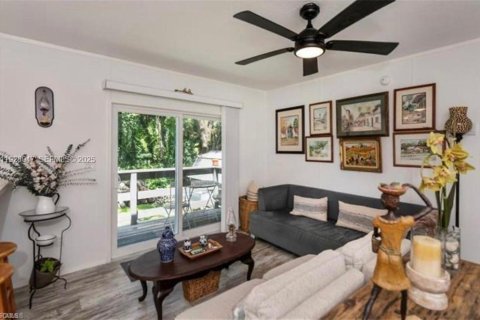 Casa en venta en Moore Haven, Florida, 2 dormitorios № 2034156 - foto 6