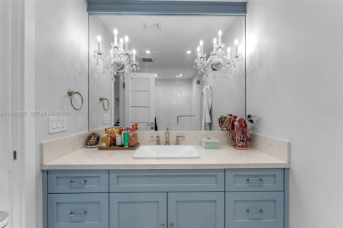 Villa ou maison à vendre à Coral Gables, Floride: 4 chambres, 232.63 m2 № 2083894 - photo 28