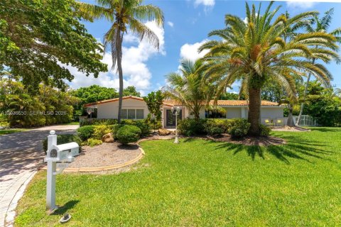 Villa ou maison à Coral Gables, Floride 4 chambres, 232.63 m2 № 2083894