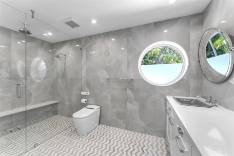 Villa ou maison à vendre à Coral Gables, Floride: 4 chambres, 232.63 m2 № 2083894 - photo 25