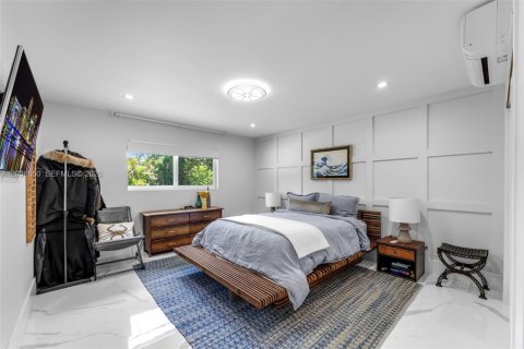Villa ou maison à vendre à Coral Gables, Floride: 4 chambres, 232.63 m2 № 2083894 - photo 13