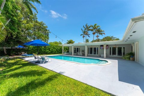 Villa ou maison à vendre à Coral Gables, Floride: 4 chambres, 232.63 m2 № 2083894 - photo 30