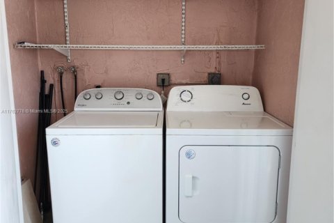 Copropriété à vendre à Cutler Bay, Floride: 2 chambres, 103.4 m2 № 1715744 - photo 3
