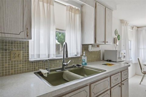 Casa en venta en Holiday, Florida, 2 dormitorios, 122.63 m2 № 2232377 - foto 4