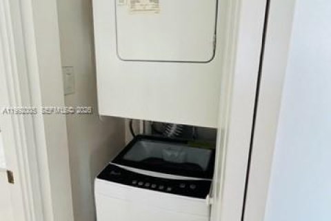 Condominio en alquiler en Aventura, Florida, 2 dormitorios, 106.84 m2 № 2055440 - foto 18