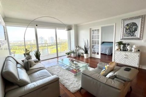 Condominio en alquiler en Aventura, Florida, 2 dormitorios, 106.84 m2 № 2055440 - foto 5