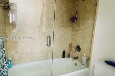 Condominio en alquiler en Aventura, Florida, 2 dormitorios, 106.84 m2 № 2055440 - foto 17