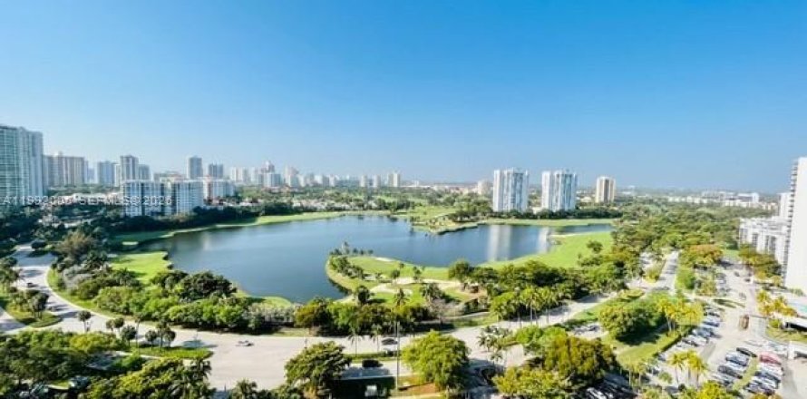 Condominio en Aventura, Florida, 2 dormitorios № 2055440