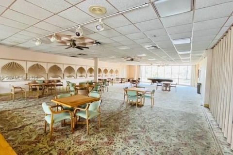 Condominio en alquiler en Aventura, Florida, 2 dormitorios, 106.84 m2 № 2055440 - foto 27