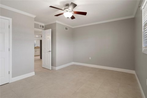 House in New Port Richey, Florida 2 bedrooms, 114.83 sq.m. № 1744414 - photo 14
