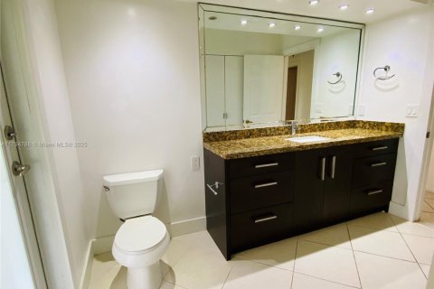 Casa en venta en Cutler Bay, Florida, 4 dormitorios, 244.7 m2 № 2000232 - foto 20