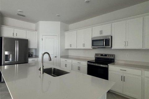Villa ou maison à louer à Port Charlotte, Floride: 4 chambres, 186.36 m2 № 2111186 - photo 3