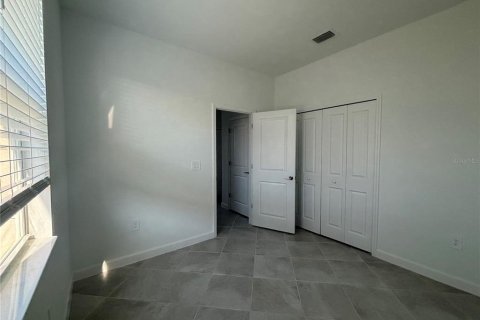 Villa ou maison à louer à Port Charlotte, Floride: 4 chambres, 186.36 m2 № 2111186 - photo 11