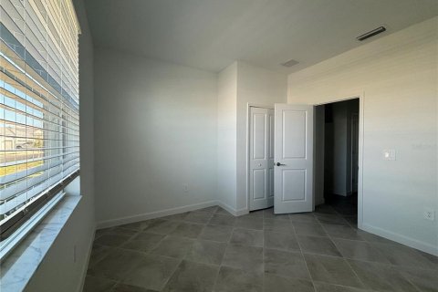 Villa ou maison à louer à Port Charlotte, Floride: 4 chambres, 186.36 m2 № 2111186 - photo 9