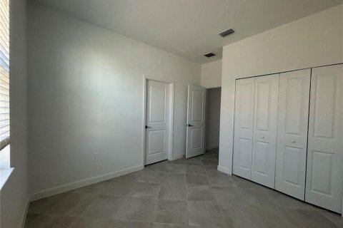 Villa ou maison à louer à Port Charlotte, Floride: 4 chambres, 186.36 m2 № 2111186 - photo 6