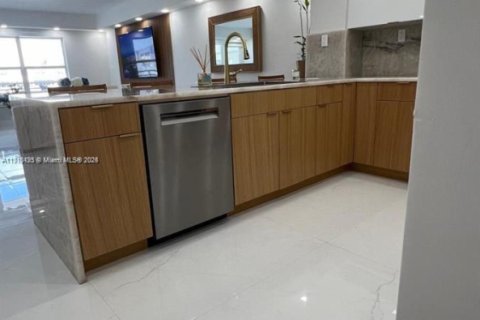 Condo in Fort Lauderdale, Florida, 1 bedroom № 1966393 - photo 22