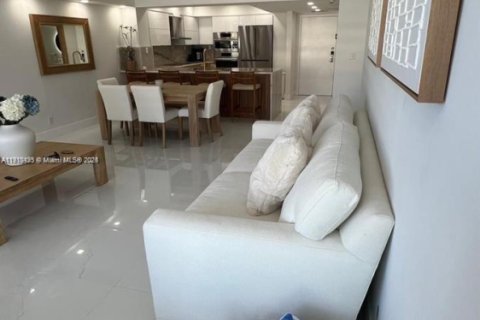 Condo in Fort Lauderdale, Florida, 1 bedroom № 1966393 - photo 7