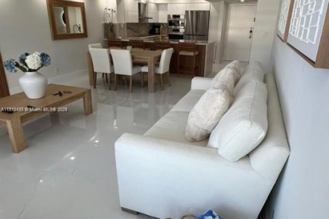 Condo in Fort Lauderdale, Florida, 1 bedroom № 1966393 - photo 6