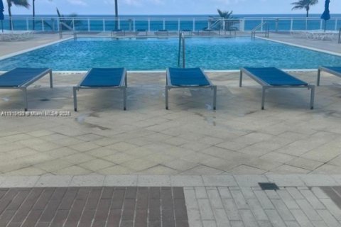 Condo in Fort Lauderdale, Florida, 1 bedroom № 1966393 - photo 5