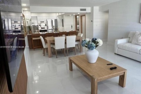 Condo in Fort Lauderdale, Florida, 1 bedroom № 1966393 - photo 8