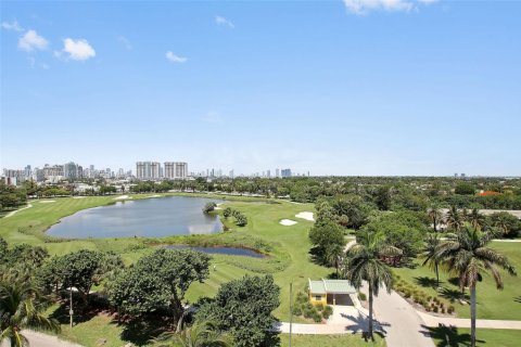 Copropriété à vendre à Miami Beach, Floride: 1 chambre, 85.01 m2 № 2154759 - photo 19