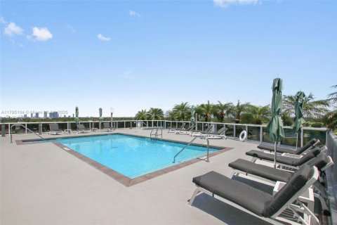 Copropriété à vendre à Miami Beach, Floride: 1 chambre, 85.01 m2 № 2154759 - photo 10
