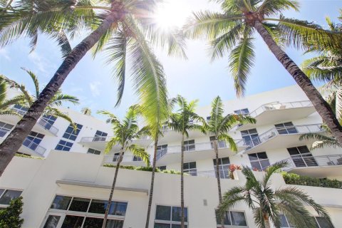 Copropriété à vendre à Miami Beach, Floride: 1 chambre, 85.01 m2 № 2154759 - photo 30
