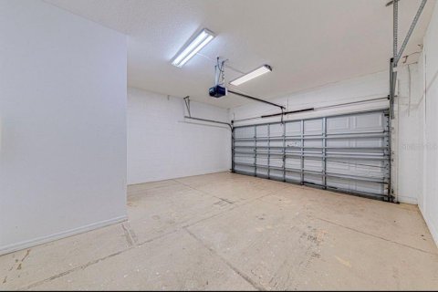 Снять в аренду виллу или дом в Дэвенпорт, Флорида 6 спален, 263.38м2, № 2111239 - фото 3