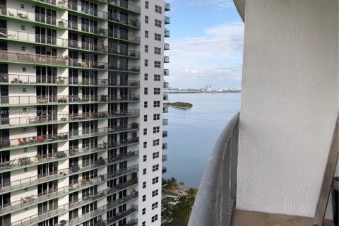 Condominio en venta en Miami, Florida, 1 dormitorio, 73.49 m2 № 1968474 - foto 18