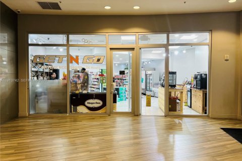 Condominio en venta en Miami, Florida, 1 dormitorio, 73.49 m2 № 1968474 - foto 26