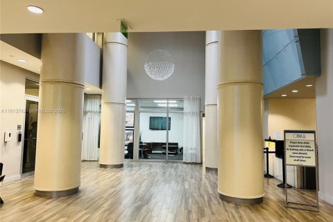 Condominio en venta en Miami, Florida, 1 dormitorio, 73.49 m2 № 1968474 - foto 25