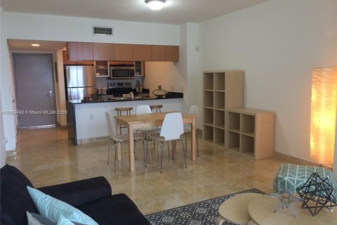 Купить кондоминиум в Майами, Флорида 1 спальня, 73.49м2, № 1968474 - фото 1