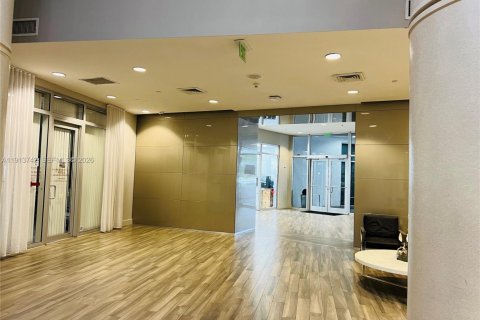 Condominio en venta en Miami, Florida, 1 dormitorio, 73.49 m2 № 1968474 - foto 24