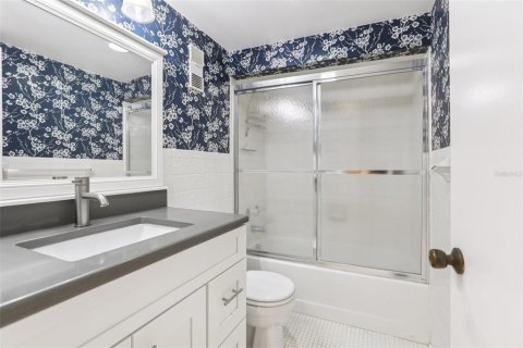 Купить кондоминиум в Трежер-Айленд, Флорида 5 комнат, 109.16м2, № 1801368 - фото 17