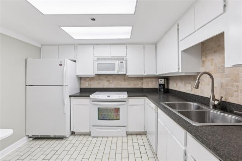 Купить кондоминиум в Трежер-Айленд, Флорида 5 комнат, 109.16м2, № 1801368 - фото 8