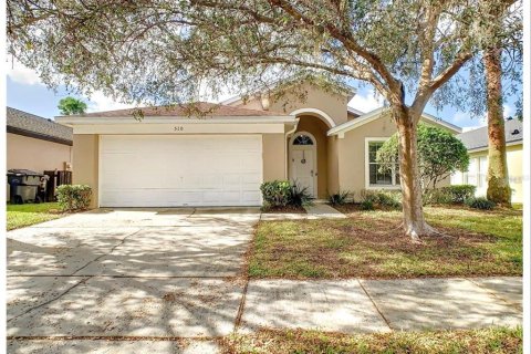 House in Davenport, Florida 4 bedrooms, 155.33 sq.m. № 2093178
