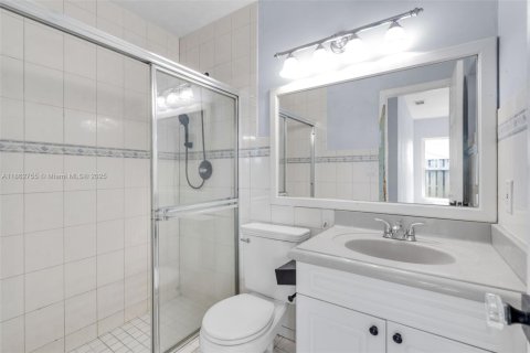 House in Sunrise, Florida 4 bedrooms, 155.98 sq.m. № 1890144 - photo 23
