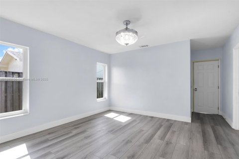 House in Sunrise, Florida 4 bedrooms, 155.98 sq.m. № 1890144 - photo 22