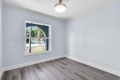 House in Sunrise, Florida 4 bedrooms, 155.98 sq.m. № 1890144 - photo 17