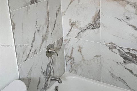 Adosado en alquiler en Miramar, Florida, 3 dormitorios, 141.4 m2 № 1939104 - foto 5