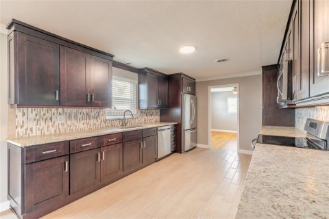House in Daytona Beach, Florida 4 bedrooms, 227.61 sq.m. № 1744599 - photo 10