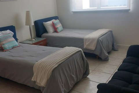 Condominio en venta en Sunny Isles Beach, Florida, 2 dormitorios, 116.59 m2 № 1746048 - foto 19
