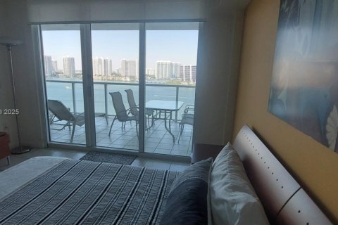 Condominio en venta en Sunny Isles Beach, Florida, 2 dormitorios, 116.59 m2 № 1746048 - foto 8