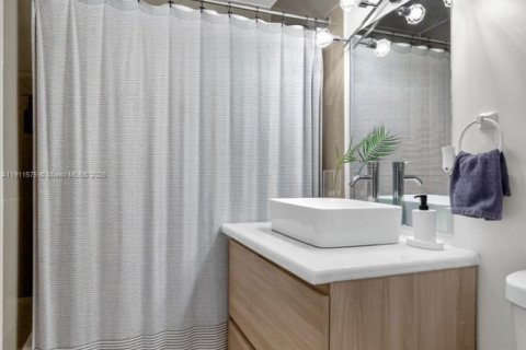 Villa ou maison à vendre à Miami, Floride: 3 chambres, 128.86 m2 № 1967374 - photo 15