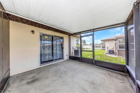 House in Clearwater, Florida 1 bedroom, 55.09 sq.m. № 2113883 - photo 25