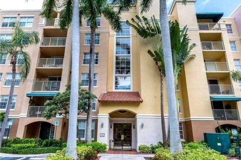 Condo in Aventura, Florida, 1 bedroom № 2187688 - photo 2