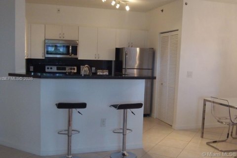 Condo in Aventura, Florida, 1 bedroom № 2187688 - photo 10